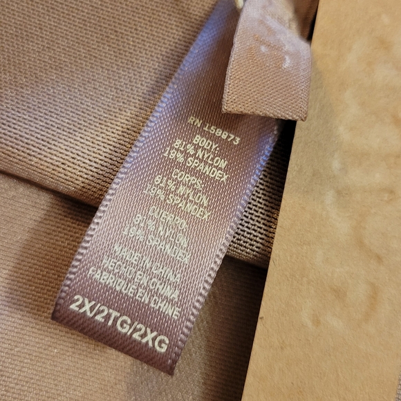 Skims mesh Sheer Sculpt High-waisted Thong - Sienna - Picture 11 of 12